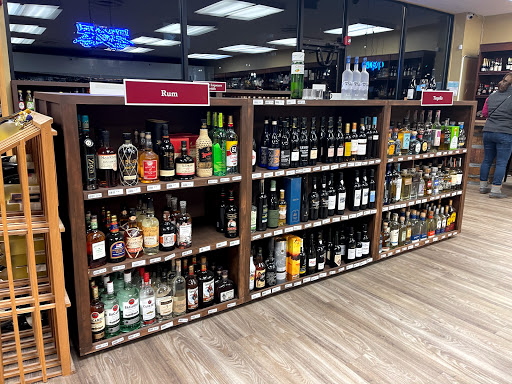 Wine Store «West Side Wines & Spirits», reviews and photos, 10 Raymond Rd, West Hartford, CT 06107, USA
