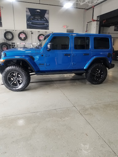 Car Dealer «LaFontaine Chrysler Dodge Jeep Ram of Fenton», reviews and photos, 15123 North Rd, Fenton, MI 48430, USA