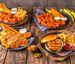 Las Alitas Paseo 727 photo