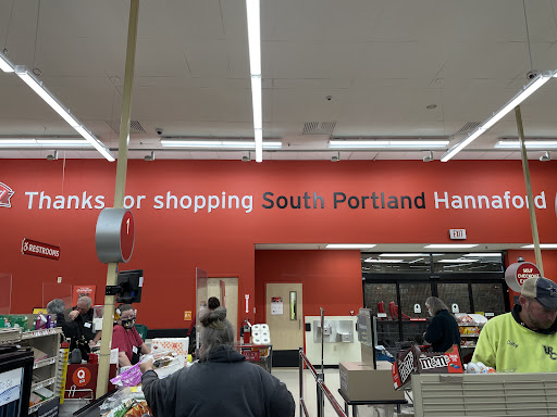 Grocery Store «Hannaford Supermarket», reviews and photos, 415 Philbrook Ave, South Portland, ME 04106, USA