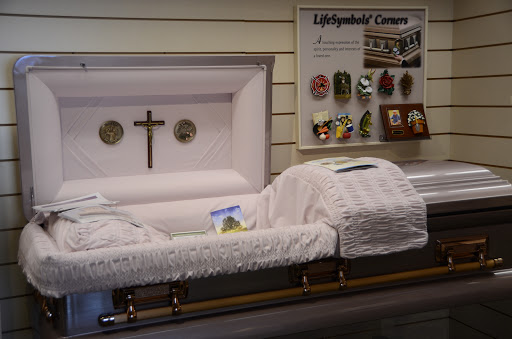 Funeral Home «Daniels Family Funeral Home & Crematory», reviews and photos, 625 Browns Lake Dr, Burlington, WI 53105, USA