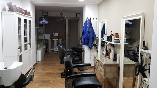 Escobar Peluquería en Campillos, Málaga