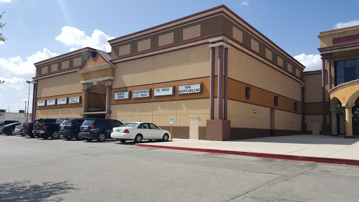 Movie Theater «Regal Cinemas Live Oak 18 & RPX», reviews and photos, 7901 Pat Booker Rd, Live Oak, TX 78233, USA