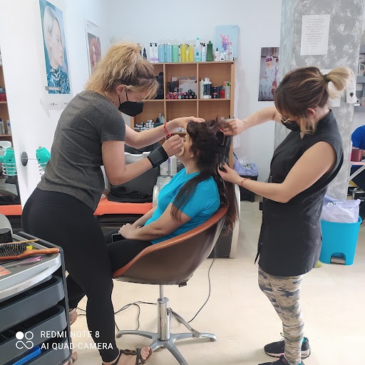 Silvia Peluquería Unisex en Adra, Almería