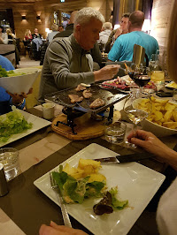 Raclette du Restaurant français Les Copeaux à Les Gets - n°1