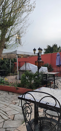 Atmosphère du Restaurant marocain LES DUNES D'OR couscous à Hardricourt - n°12