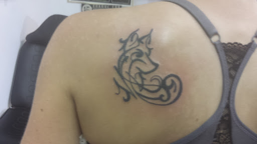 Explore easy tattoo ideas for females, creative tattoo ideas in Anniston, available at Artistic Addictions