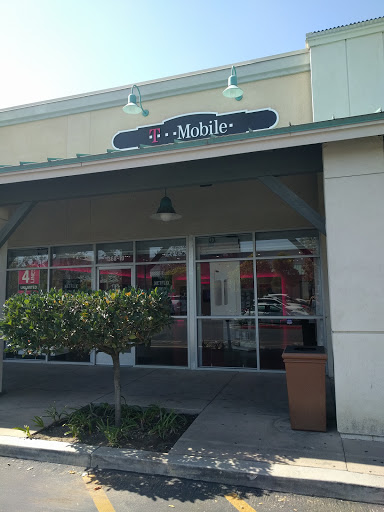 Cell Phone Store «T-Mobile», reviews and photos, 1368 Madera Rd, Simi Valley, CA 93065-4063, USA