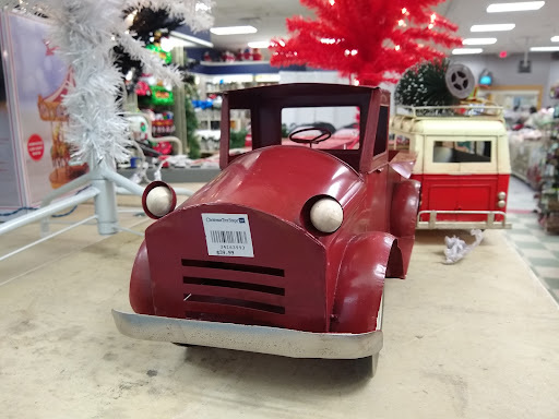 Home Goods Store «Christmas Tree Shops», reviews and photos, 15 Backus Ave Suite 42, Danbury, CT 06810, USA