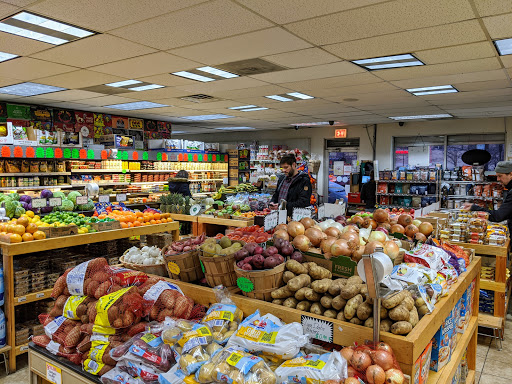 Produce Market «Farmers Pride Produce», reviews and photos, 756 N Western Ave, Chicago, IL 60612, USA