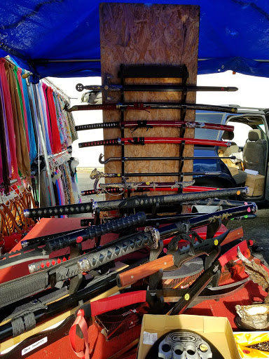 Flea Market «Collingwood Auction & Flea Market», reviews and photos, 1350 NJ-33, Farmingdale, NJ 07727, USA