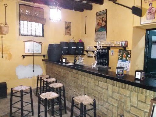 Restaurante La Lonja - C. Pórtico Bajo de Guía, 8, 11540 Sanlúcar de Barrameda, Cádiz