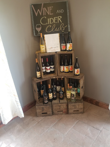 Winery «Leonard Oakes Estate Winery», reviews and photos, 10609 Ridge Rd, Medina, NY 14103, USA