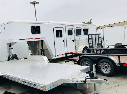 Horse trailer dealer Fontana
