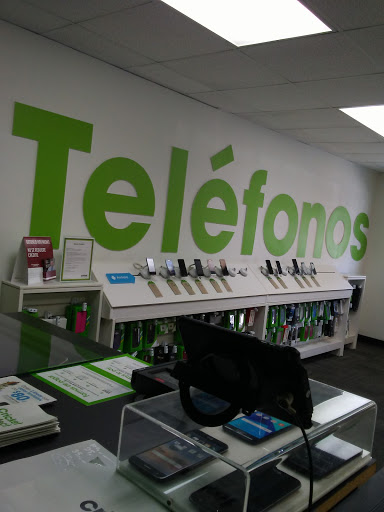 Cell Phone Store «Cricket Wireless Authorized Retailer», reviews and photos, 319 N U.S. Hwy 41, Ruskin, FL 33570, USA