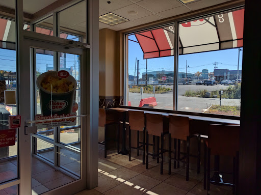 Donut Shop «Honey Dew Donuts», reviews and photos, 130 Newbury St, Peabody, MA 01960, USA