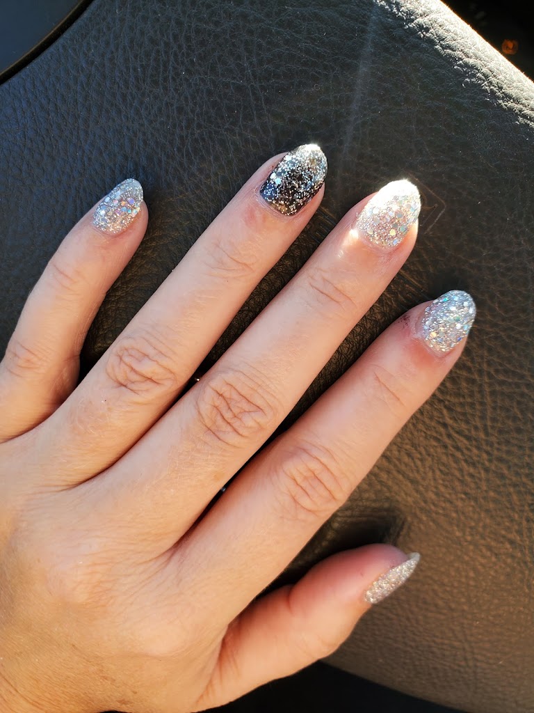 Bahama Nails 32703