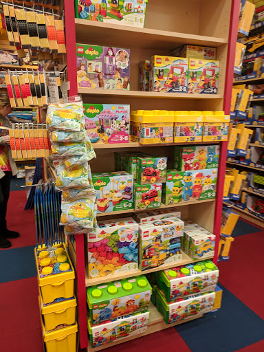 Game Store «Toys & Co. - Friendly Center», reviews and photos, 3110 Northline Ave, Greensboro, NC 27408, USA