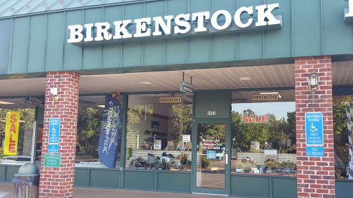 Shoe Store «Montague & Son», reviews and photos, 316 Elden St, Herndon, VA 20170, USA