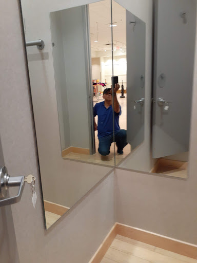 Clothing Store «Buckle», reviews and photos, 3040 E 3rd St, Bloomington, IN 47401, USA