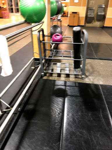 Gym «24 Hour Fitness», reviews and photos, 17204 Slover Ave, Fontana, CA 92337, USA