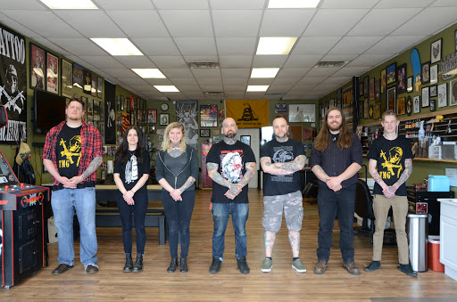 Tattoo Shop «Tattoo Machine Gun- Clark», reviews and photos, 1705 Charlestown New Albany Rd a, Jeffersonville, IN 47130, USA