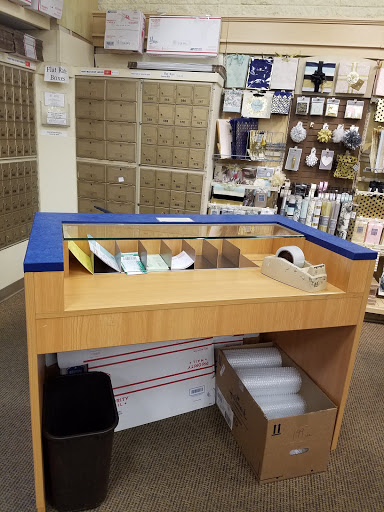 Post Office «Hallmark Store w/ Small Post Office», reviews and photos, 18030 Brookhurst St B, Fountain Valley, CA 92708, USA