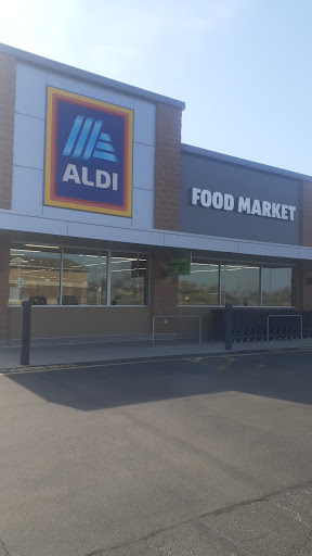 Supermarket «ALDI», reviews and photos, 199 Miller Dr, North Aurora, IL 60542, USA
