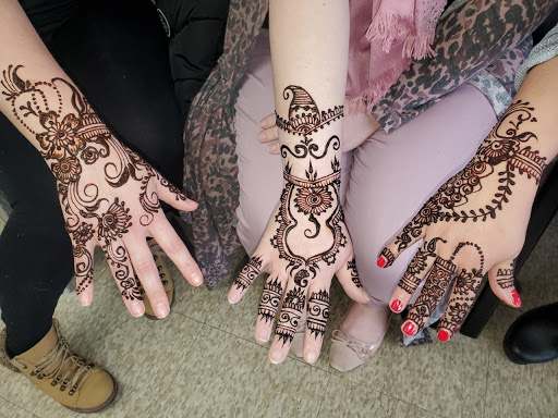 Beauty Salon «Deeba Beauty Salon», reviews and photos, 2752 W Devon Ave, Chicago, IL 60659, USA