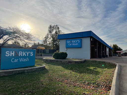 Sharky's Car Wash en Edmond