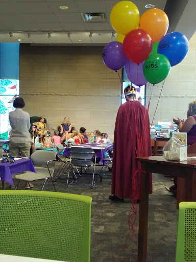 Christian Book Store «Baker Book House Co», reviews and photos, 2768 E Paris Ave SE, Grand Rapids, MI 49546, USA