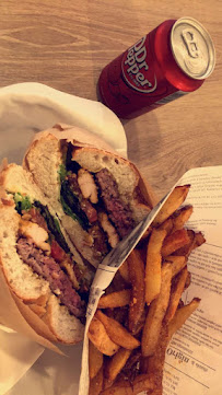Sandwich au poulet du Restaurant de hamburgers Burgers & Bagels Lafayette à Lyon - n°16