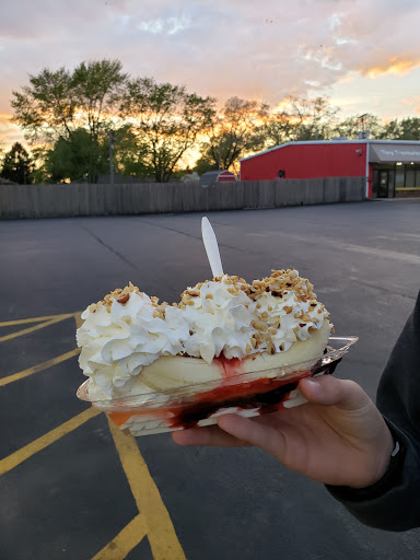 Ice Cream Shop «Ranch Frostie», reviews and photos, 1259 N Cedar Rd, New Lenox, IL 60451, USA