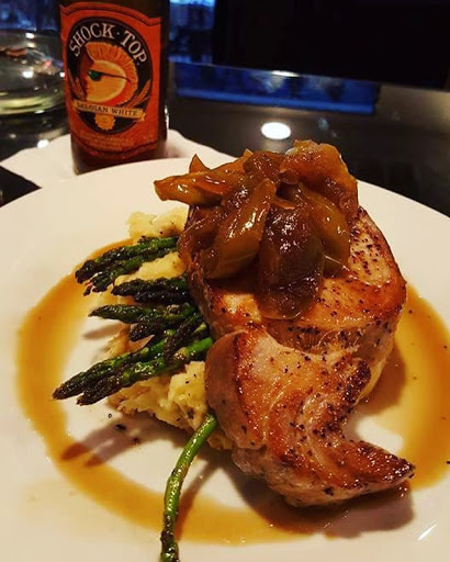 Restaurant «The Corner Bistro & Catering», reviews and photos, 200 Fountain Trce, Poquoson, VA 23662, USA