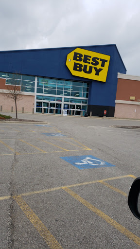 Electronics Store «Best Buy», reviews and photos, 1876 S Randall Rd, Geneva, IL 60134, USA