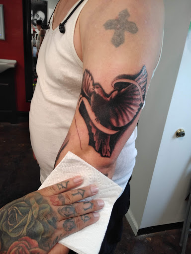 Tattoo Shop «Lyfestyle Ink», reviews and photos, 1923 S El Camino Real, San Mateo, CA 94403, USA