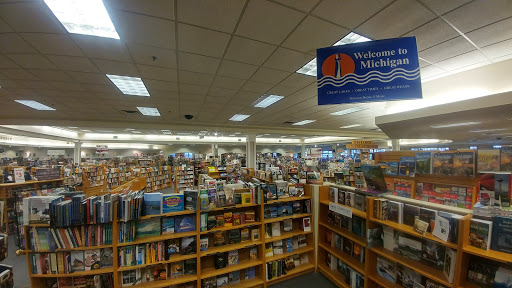Book Store «Schuler Books & Music», reviews and photos, 2660 28th St SE, Grand Rapids, MI 49512, USA