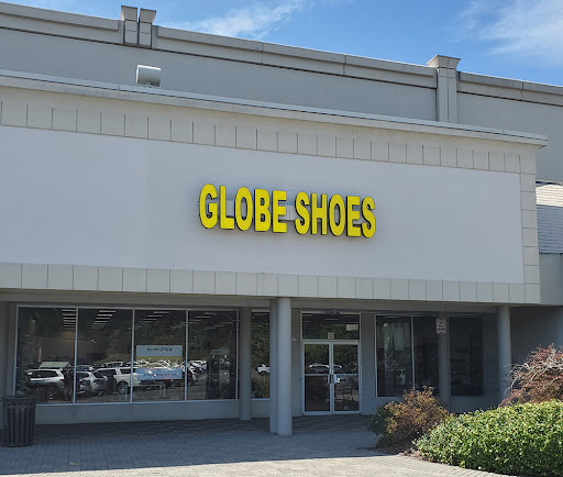 Globe Shoes, 73 NJ-17, Paramus, NJ 07652, USA, 