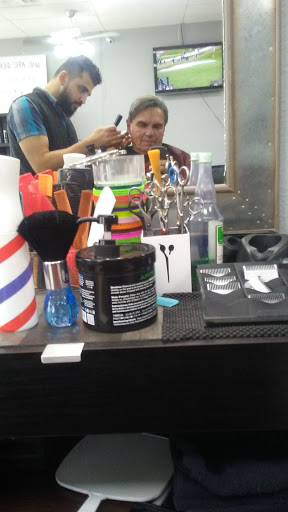 Barber Shop «J Moose Barber Shop», reviews and photos, 1835 N Scottsdale Rd, Tempe, AZ 85281, USA