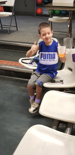 Bowling Alley «Colerain Bowl - Sports Bar - Craft Beer - Lottery - Birthday Parties - Meeting Rooms», reviews and photos, 9189 Colerain Ave, Cincinnati, OH 45251, USA