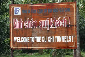 Cu Chi Tunnel image