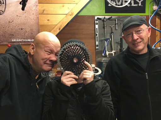 Bicycle Store «2 Bici Bicycle Shop», reviews and photos, 8695 Archer Ave, Willow Springs, IL 60480, USA