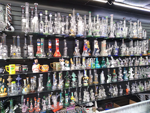 Tobacco Shop «Mr. SMOKE (smoke shop)», reviews and photos, 4347 Gunn Hwy, Tampa, FL 33618, USA