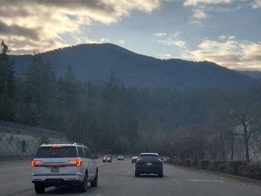 Shopping Mall «Grand Ridge Plaza», reviews and photos, 1451 Highlands Dr NE, Issaquah, WA 98029, USA