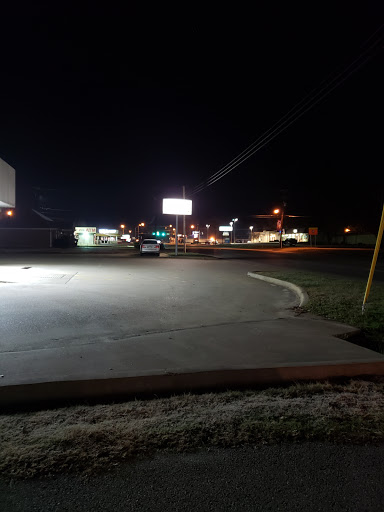 Donut Shop «Chandler Donut Shop», reviews and photos, 228 State Hwy 31 W, Chandler, TX 75758, USA