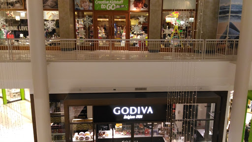 Toy Store «Creative Kidstuff Toy Store», reviews and photos, 148 E Broadway, Bloomington, MN 55425, USA