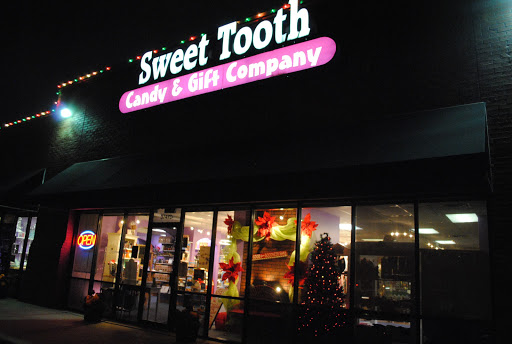 Sweet Tooth Candy & Gift Company, 3747 S Harvard Ave, Tulsa, OK 74135, USA, 