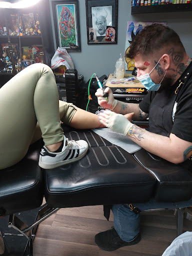 Tattoo Shop «Against The Grain Tattoo», reviews and photos, 236 N Lowry St, Smyrna, TN 37167, USA