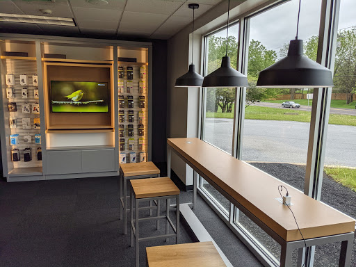 Cell Phone Store «Verizon Authorized Retailer, TCC», reviews and photos, 41 N Londonderry Square, Palmyra, PA 17078, USA