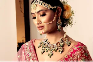 Advikka.com- Best Online Fashionable Artificial Jewellery image